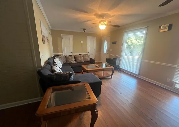 4-Bedroom Duplex With Ac And Wifi In Dalton Ga